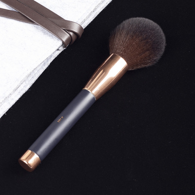 姚曳86數(shù)碼設計 化妝刷與攝影的完美融合