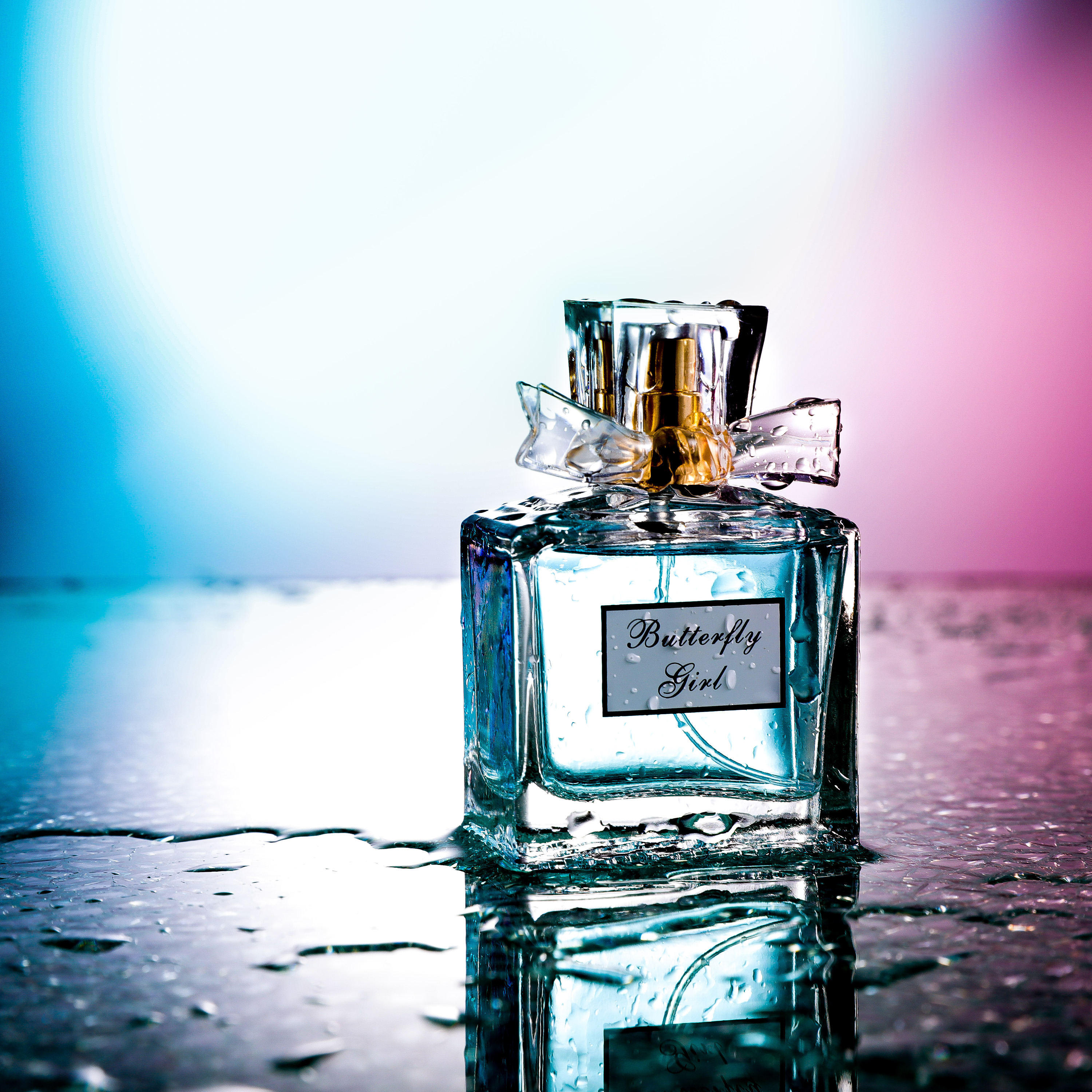 有光即可攝影 數(shù)碼設計中的香水產(chǎn)品攝影藝術